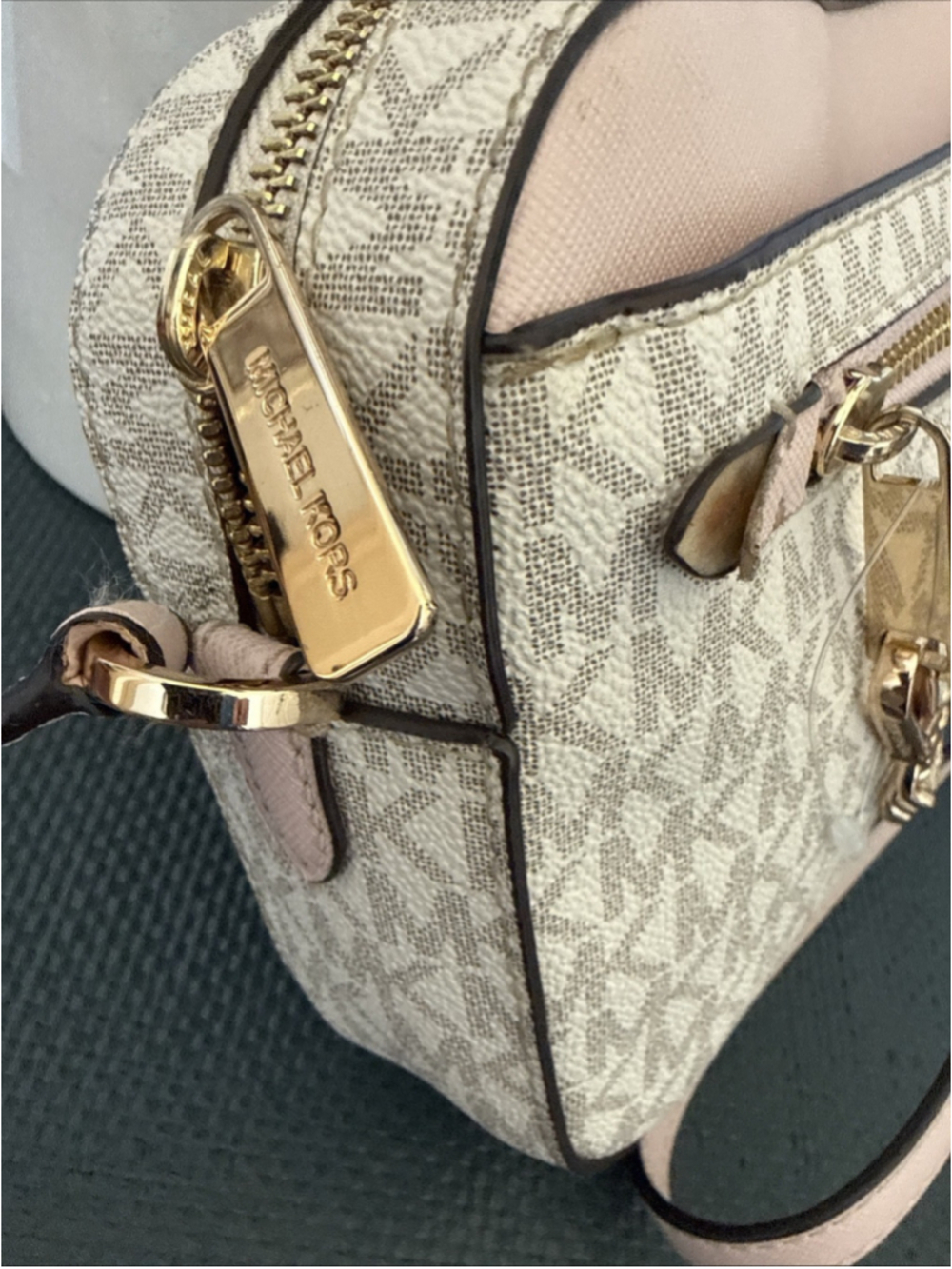 Michael Kors Large Jet Set Logo Chain Crossbody Vanilla Powder Blush - Picture 3 of 3